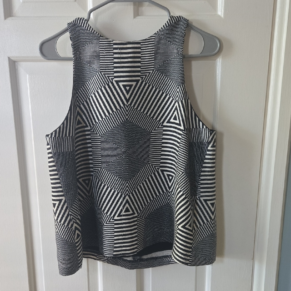 HD in Paris Black and White Geometric Tank Top